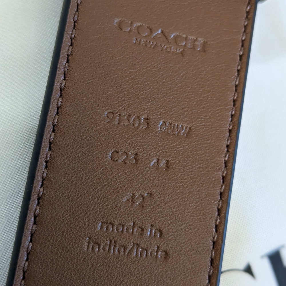 Coach Signature Pebbled Leather  38 Mm Buckle Cut to Size Belt New in Box - Picture 4 of 5
